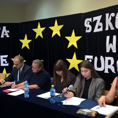 Galeria Szkolny Dzień z Europosłem